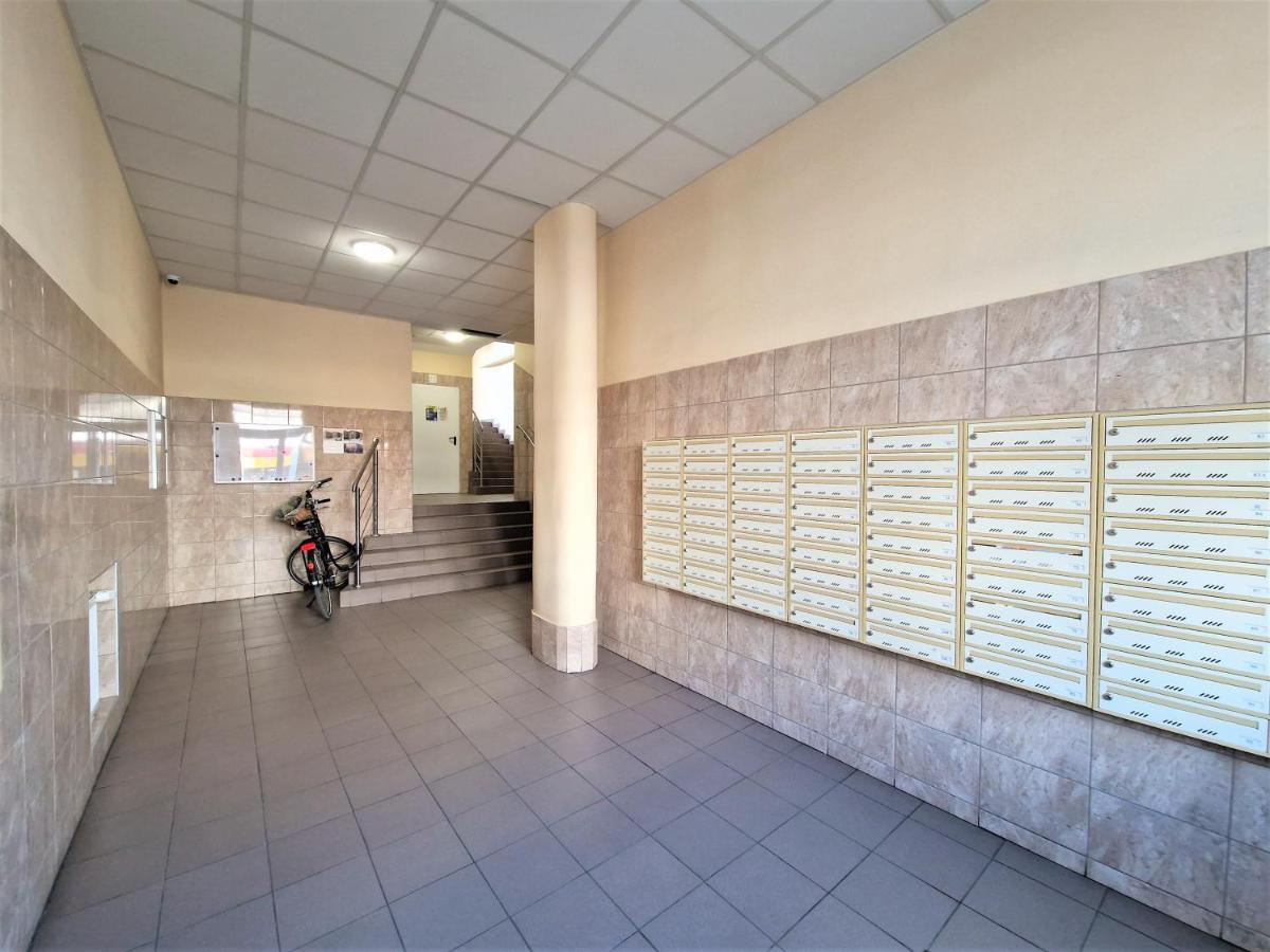 J&W Apartments Grojecka Glam Flat Warsaw Ngoại thất bức ảnh