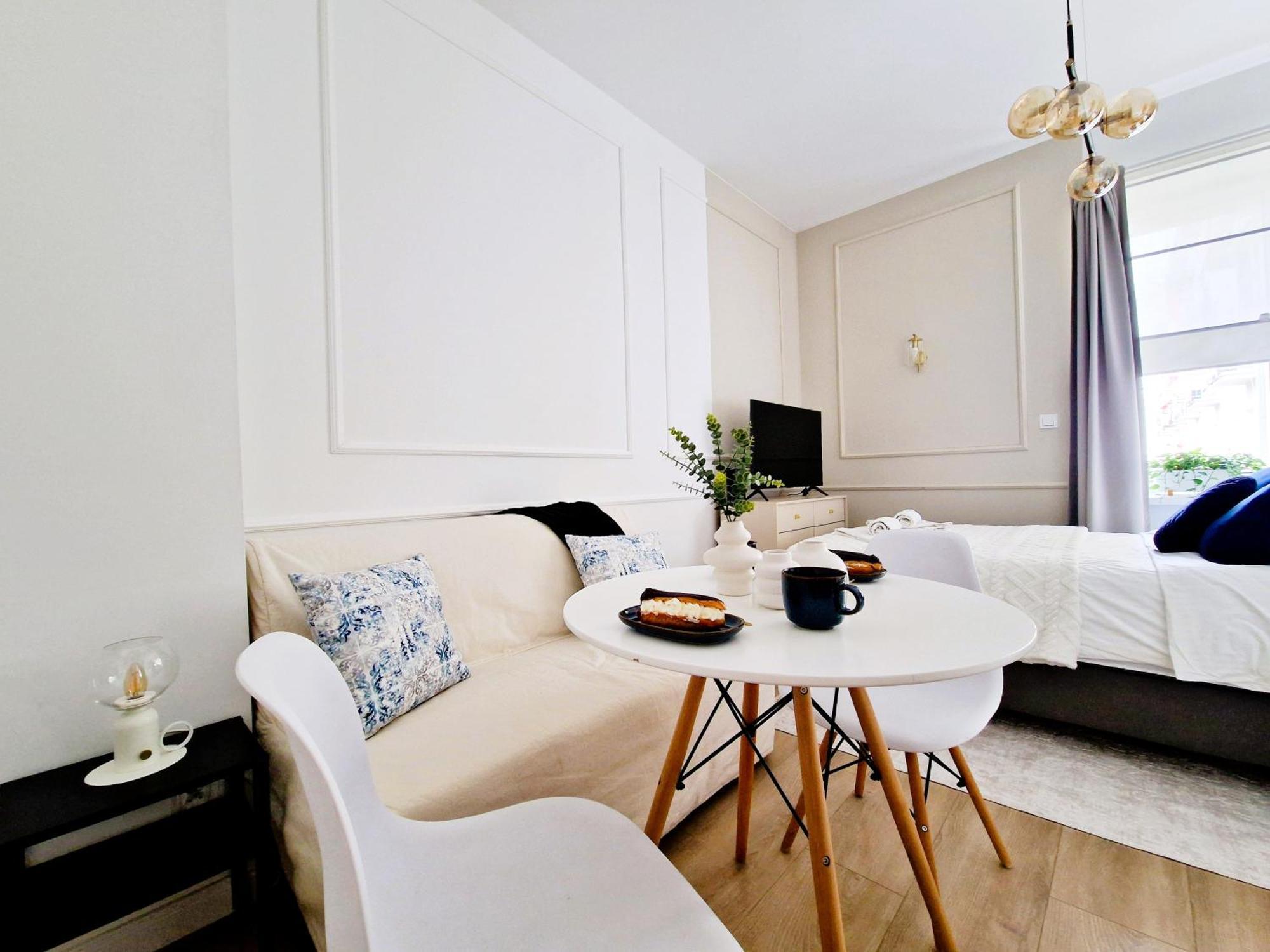 J&W Apartments Grojecka Glam Flat Warsaw Ngoại thất bức ảnh